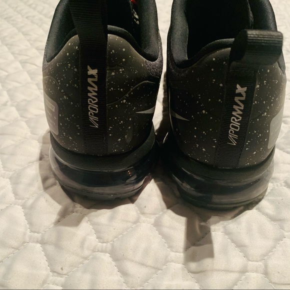 Nike Vapormax Water repellant - US 9 Mens - Picture 5 of 7